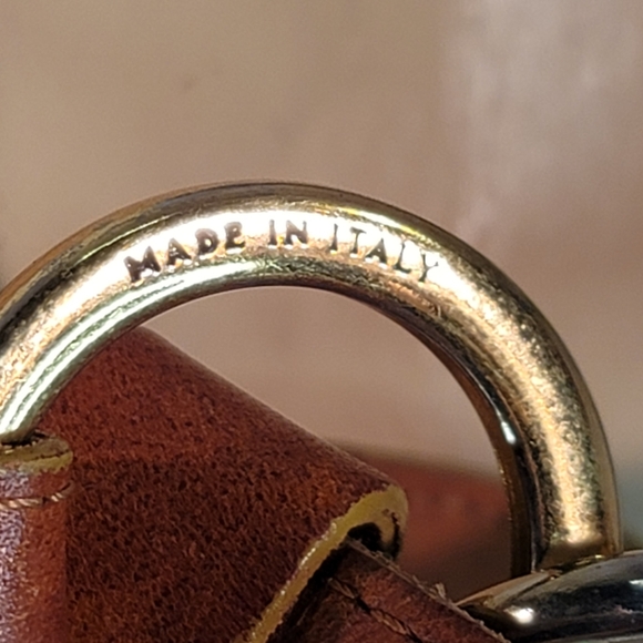 Valentina Cream and Tan Leather Shoulder Bag - Picture 12 of 15